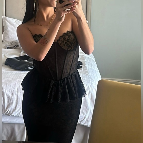 Black Lace Formal Maxi Dress - Picture 5 of 6